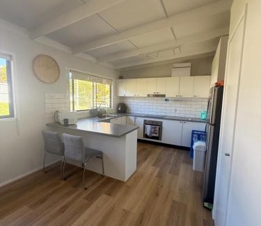 Molendinar House | Isabella