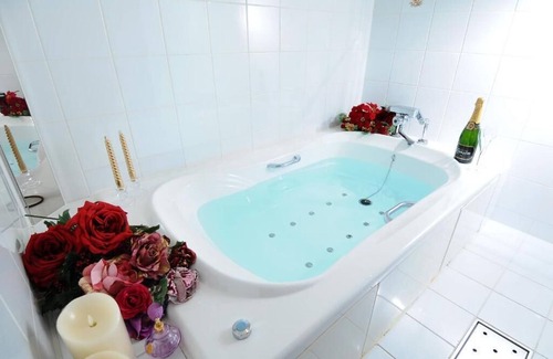 Nishi Ward Hotel | ishidu hotel blanc chapel christmas - Adults Only