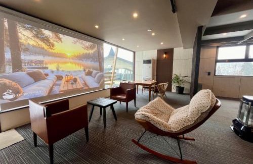 Yuzawa-machi Hotel | IshiuchiBASE