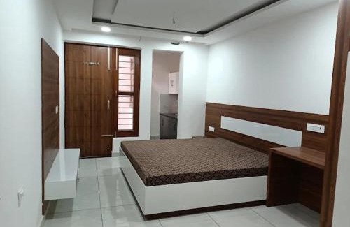 Hisar Hotel | Ishwar Bharti Apartments