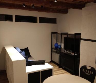 Jesi Apartment | Isi GuestHouse 29