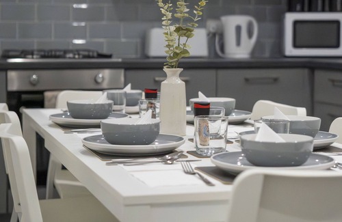 Barrow-in-Furness Apartment | Isimi luxurious 4 bed 4 en -suite house Cumbria