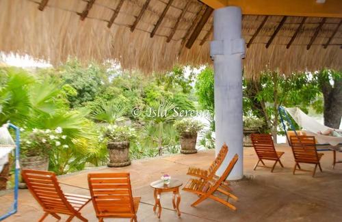 Granada Villa | Isla Serena