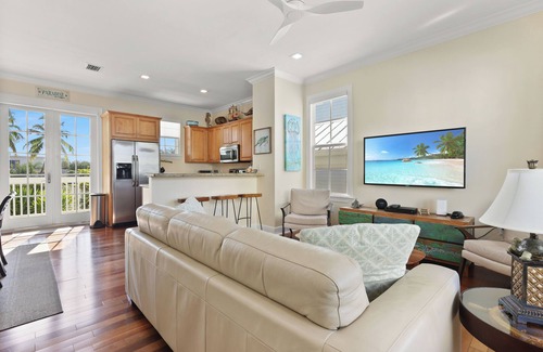 Islamorada House | Islamorada home in Anglers Reef with Ocean Views, Dock, Com Pool & Private Beach