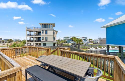 Pensacola Beach House | Island Beach Bungalow