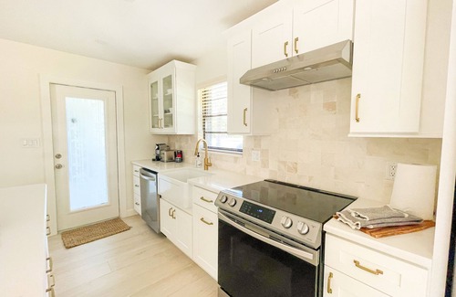 Fort Pierce Shores House | Island Beach Cottage: Your Zen Retreat by the Sea