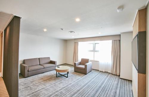 Uijeongbu Hotel | Island Castle Hotel & Waterpark