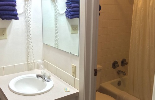 Grand Island Hotel | Island Inn