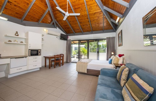 Nelly Bay Apartment | Island Leisure Resort