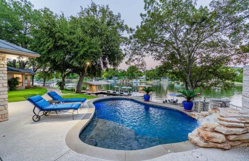 Kingsland House | Island Paradise A waterfront oasis with pool
