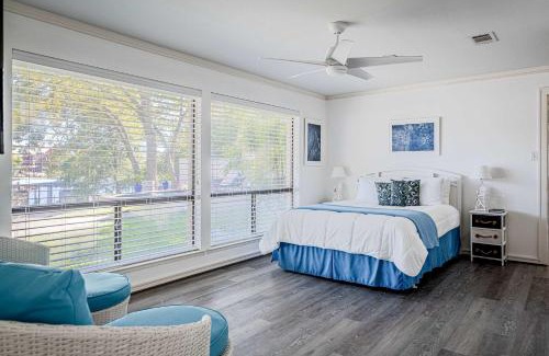 Kingsland House | Island Paradise A waterfront oasis with pool