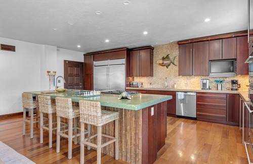 Islamorada House | Island pool home awaits in Islamorada's Port Antigua