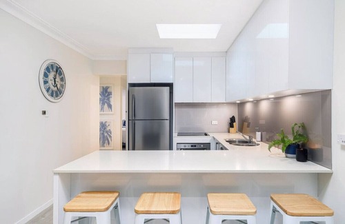 Surfers Paradise House | 'Island Retreat Villa' by Inn Paradise