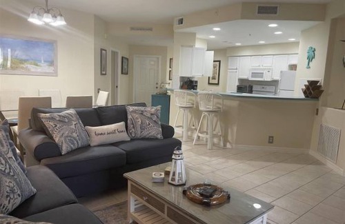 Tropical Cove Condo | Island Time at Lexington CC Lake Village