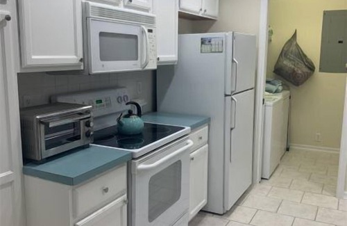 Tropical Cove Condo | Island Time at Lexington CC Lake Village