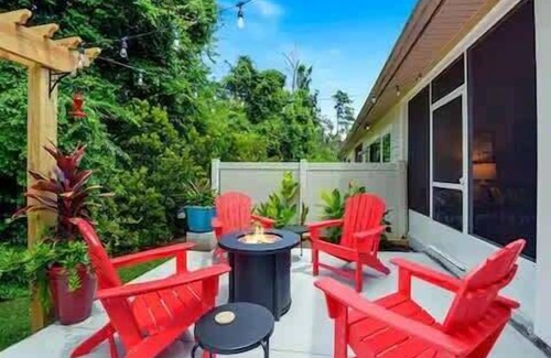Epworth Acres House | Island Townhouse Summ