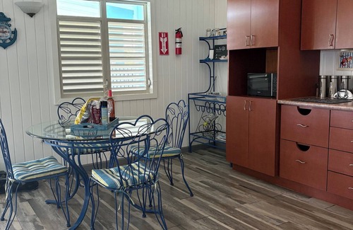 La Mela House | Island Vibes – Beach Home w/Pool, A/C & Handicap Lift Near Playa Villa La Mela