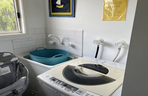 Lake Wangary House | Island View 2 is a modern, very comfortable and well presented holiday home.