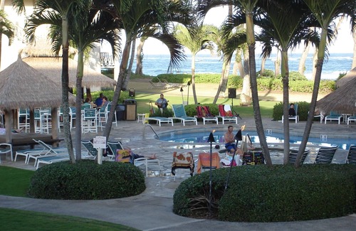 Wailua Apartment | Islander On The Beach - Oceanfront Resort/Oceanview Unit 244