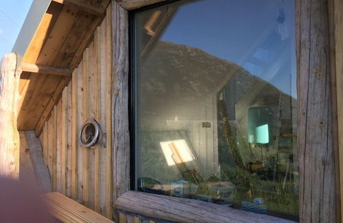 Glen Kyles House | Isle of Harris-Award winning Tiny House-BeachView/Sea-View/ Harris beach locati