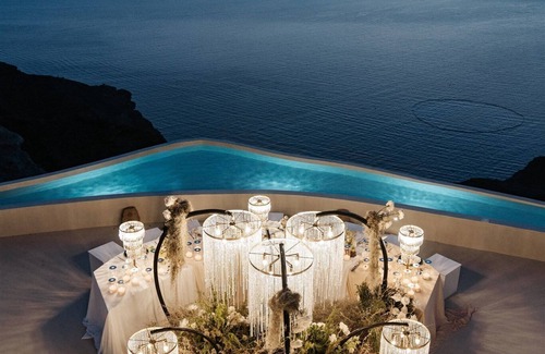 Vourvoulos Villa | Islet Santorini Retreat: Infinity Caldera Views