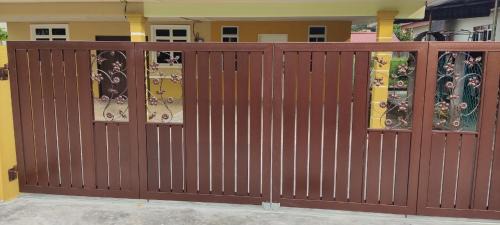 Tersusun Pundut House | IsMa Lumut Homestay
