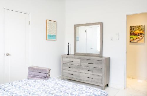 Ocean Park Apartment | Ismael Rivera Villa 1 Ocean Park 4bd 2b