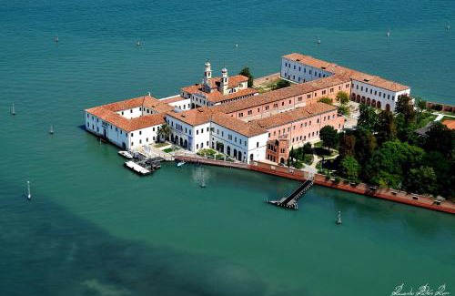 Isola San Giorgio Maggiore Hotel | Isola di San Servolo - Centro Soggiorno