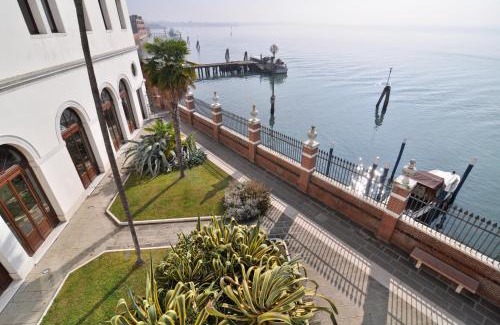 Isola San Giorgio Maggiore Hotel | Isola di San Servolo - Centro Soggiorno