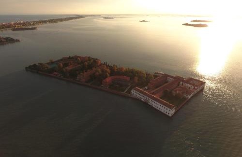 Isola San Giorgio Maggiore Hotel | Isola di San Servolo - Centro Soggiorno
