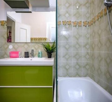 Sturla Apartment | Isonzo15 Gaslini - Genovainrelax