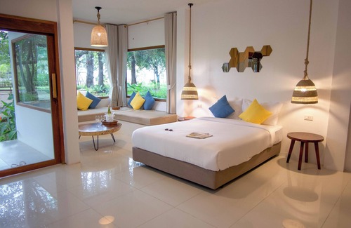 Sichon Hotel | Issara Beach Resort
