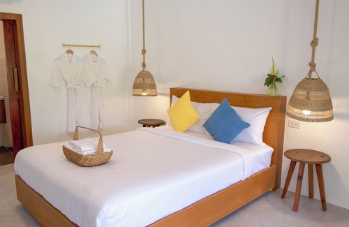 Sichon Hotel | Issara Beach Resort