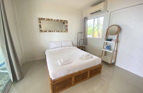 Sichon Hotel | Issara Beach Resort