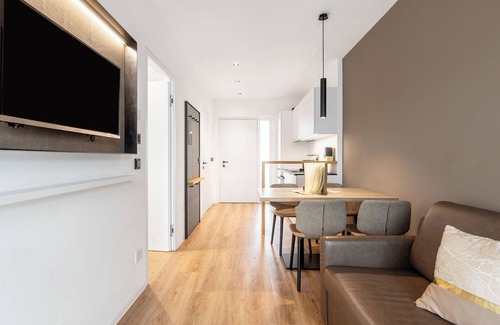 Berg/Monte Apartment | Apartment 'Weingut Gasshof Mathias' with Mountain View, Shared Pool and Wi-Fi