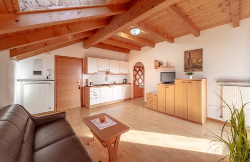 Caldaro Sulla Strada del Vino Apartment | 729C Apartments Haus Weinberg