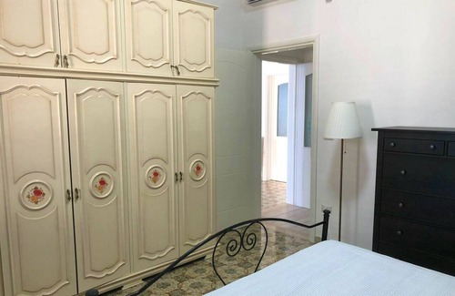 Marina di Mancaversa Villa | Homerez - Big villa for 11 ppl. with terrace at Marina di Mancaversa-Giannelli