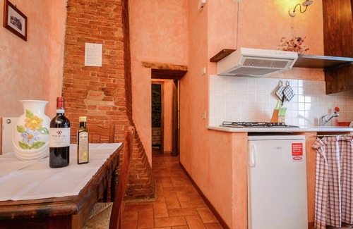 Bivio Lugnano House | Holiday Home in Monte Santa Maria with Pool