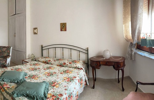 Monti D'arena-Bosco Caggione Bed & Breakfast | The Conchiglia is located in front of the “Baia del Pescatore” Leporanonnn
