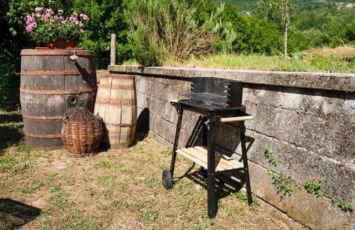 Casone Carpinelli House | Delightful Villa in Pieve San Lorenzo-Lucca with BBQ