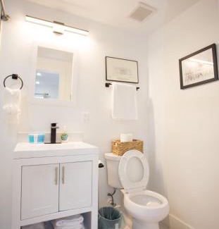 Northeast House | It's a Corner unit with cool City Skyline views!