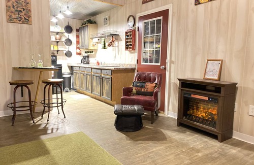 Trappist Cottage | It’s Quit’n Time ❤️ Lost On Purpose Retreat❤️ Sleeps 5