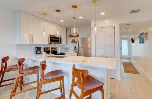 Tavernier House | It's Tiki Time in the Keys Ocean Pointe 1413