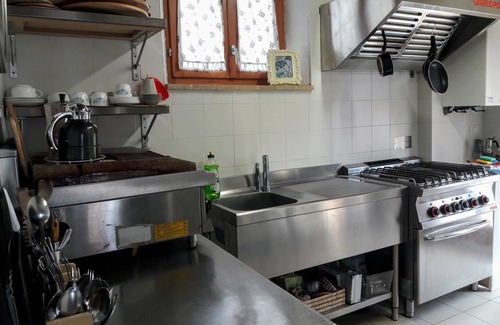 Assisi Other | Italian farmhouse in the countryside with 7 bedrooms and large pool