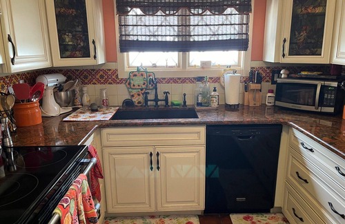 Venice East House | Italian/Mediterranean 2-bedooom home in Venice, FL near golf courses.