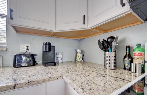 Boynton Beach House | Italian Villa with Backyard - 1mi to Beach