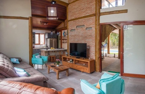 Itamambuca House | Itamambuca Beach, São Paulo, Brazil, 5 suites with air, swimming pool, gourmet area.