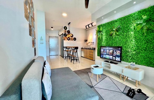 Penampang Apartment | ITCC Manhattan Suites Vinyl by Hush Inn