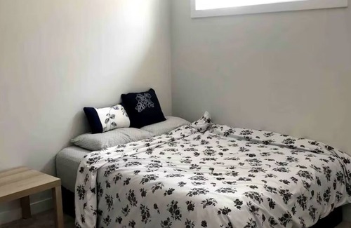 Southeast Edmonton House | Its closed until another notice. Edmonton south VRBO
