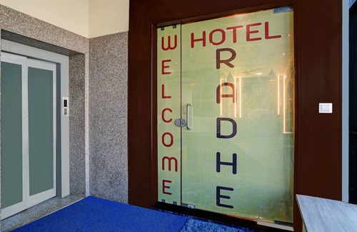 Vadodara Hotel | Itsy By Treebo - Radhe